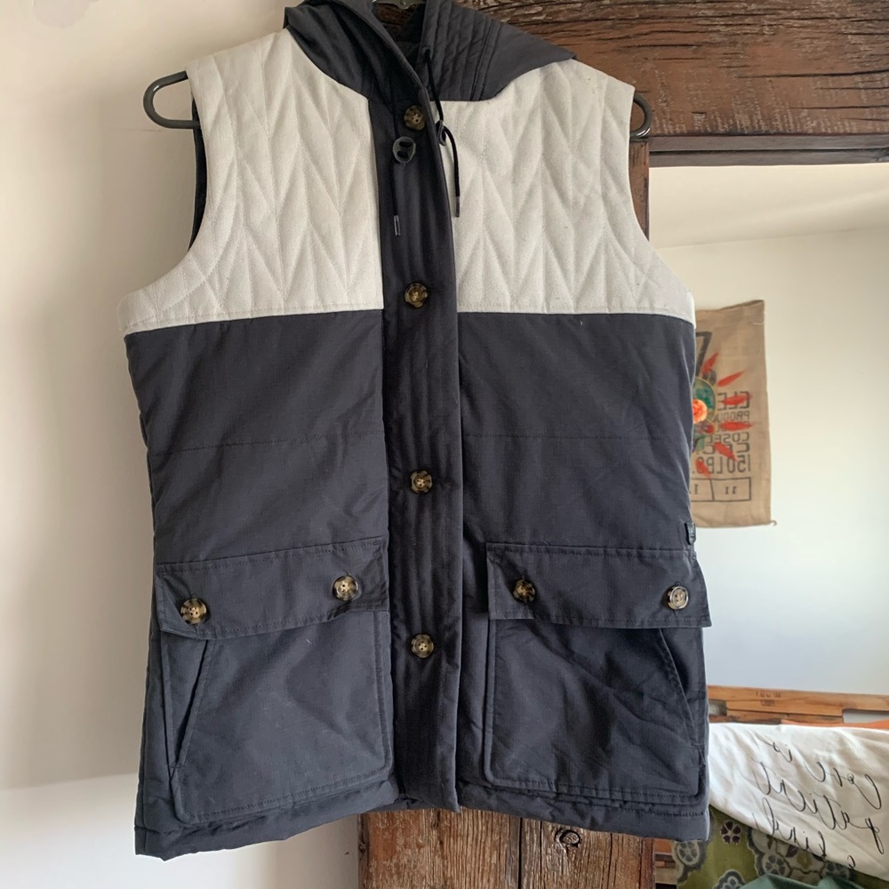 Burton vest